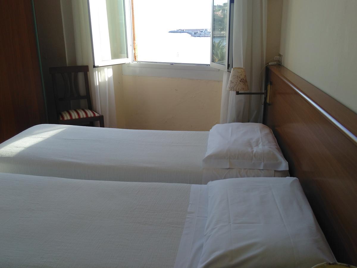 Albergo Bandoni Rapallo Kültér fotó